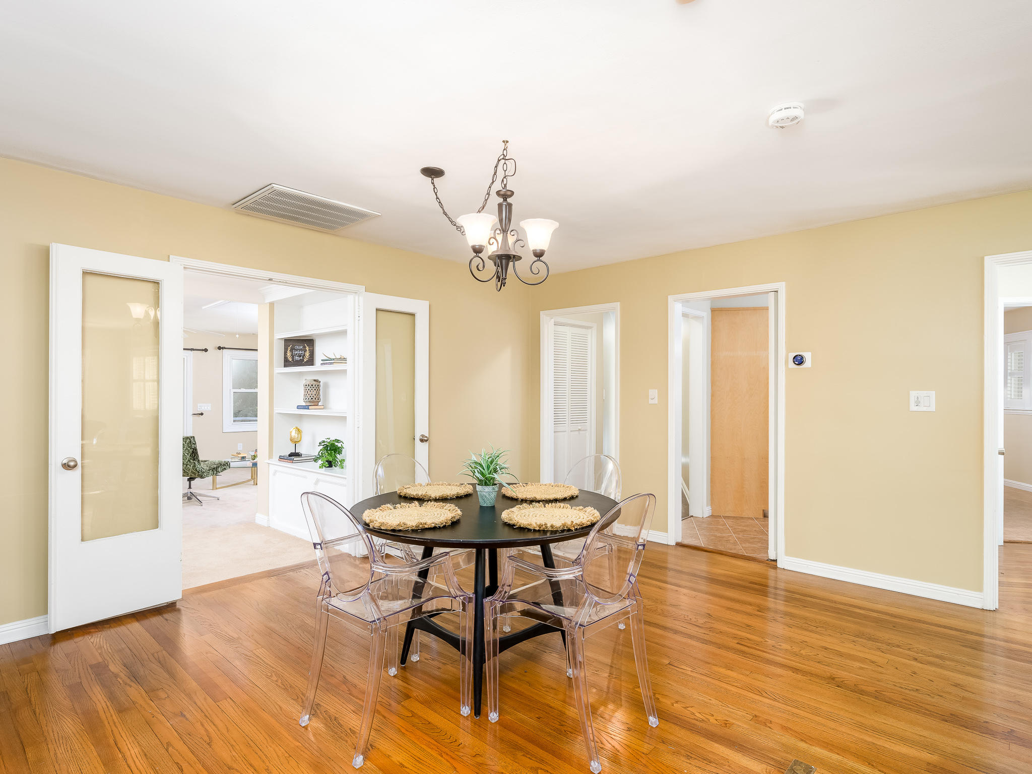 770 South Ridge Street Southern Pines, NC 28387 - Photo 7 of 33 living room-3