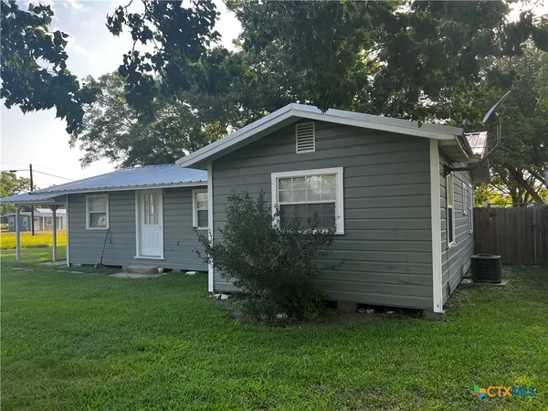 $145,000 | 203 Oleander Avenue, Tivoli, TX 77990