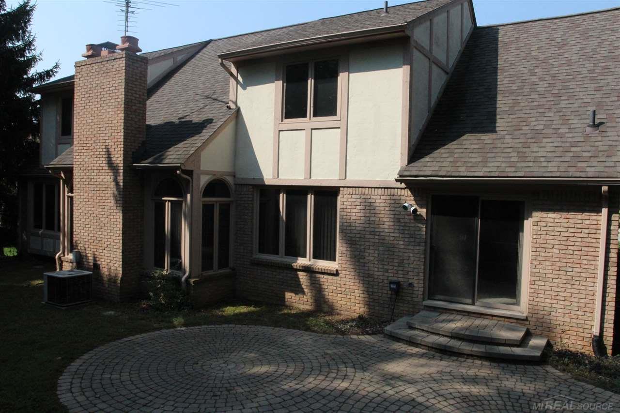 2112 Reagan Drive Rochester, MI 48309 - Photo 2 of 21