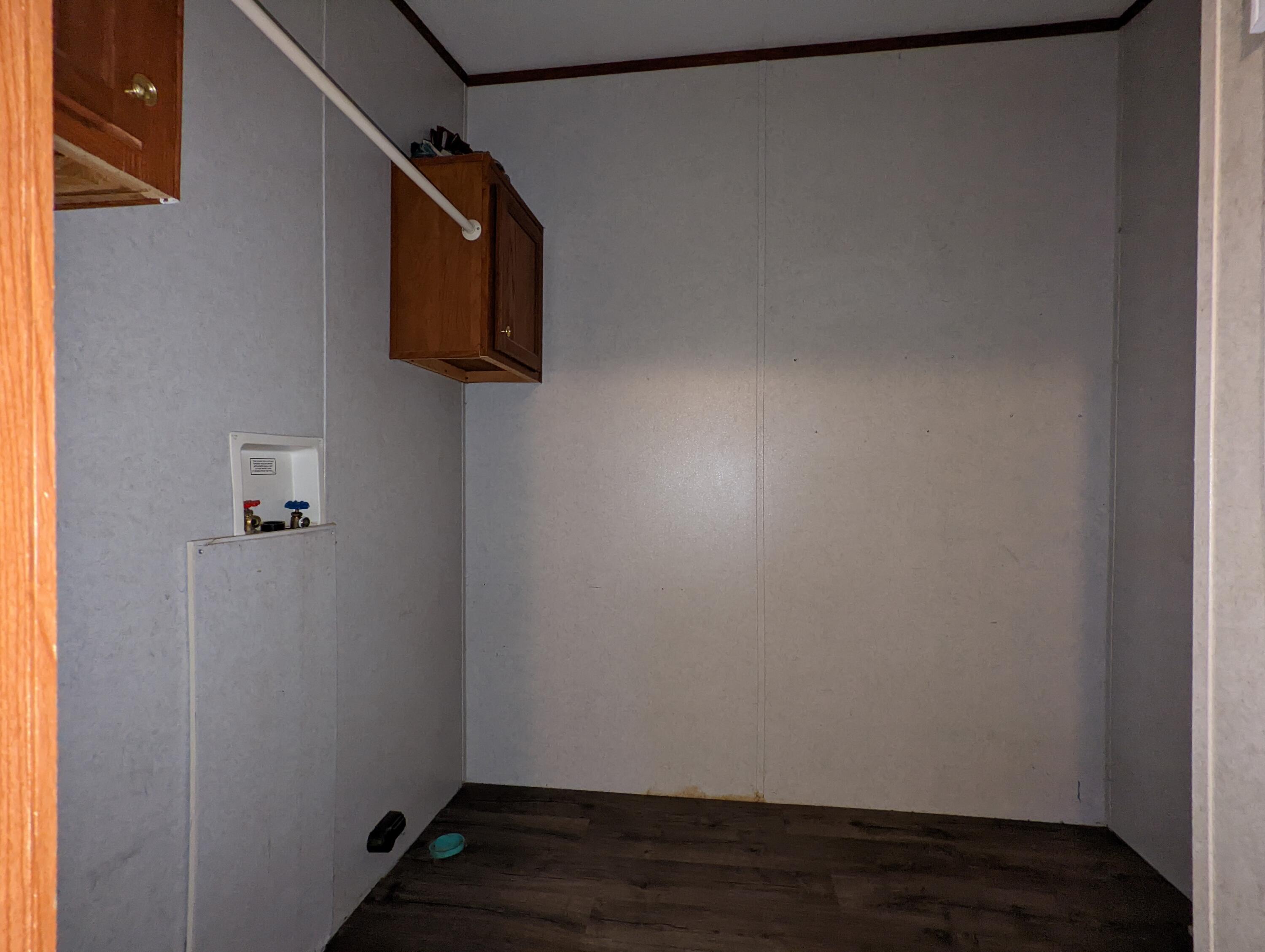 8794 Candies Creek Ridge Road Charleston, TN 37310 - Photo 17 of 24 laundry