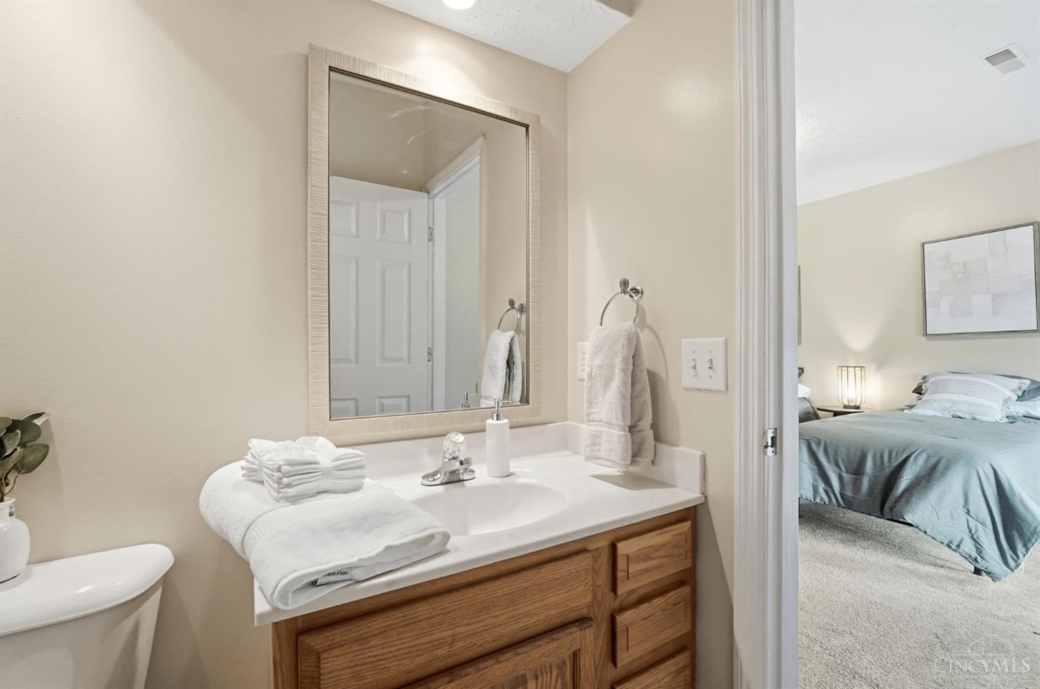 2521 Ravine Street, Unit 2521 Cincinnati, OH 45219 - Photo 23 of 26