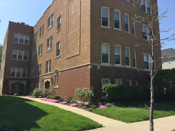 $1,865 | 316 Sherman Avenue, Unit 1E, Evanston, IL 60202
