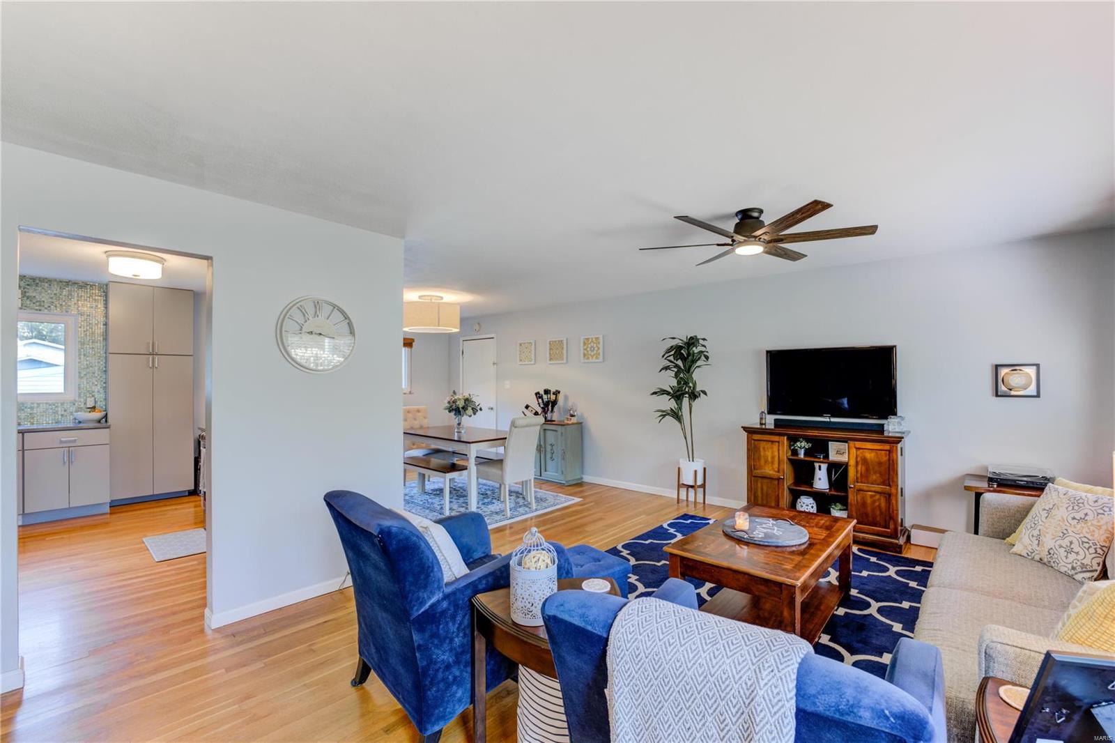 8731 Grant Road St. Louis, MO 63123 - Photo 2 of 23 Gallery Image 2