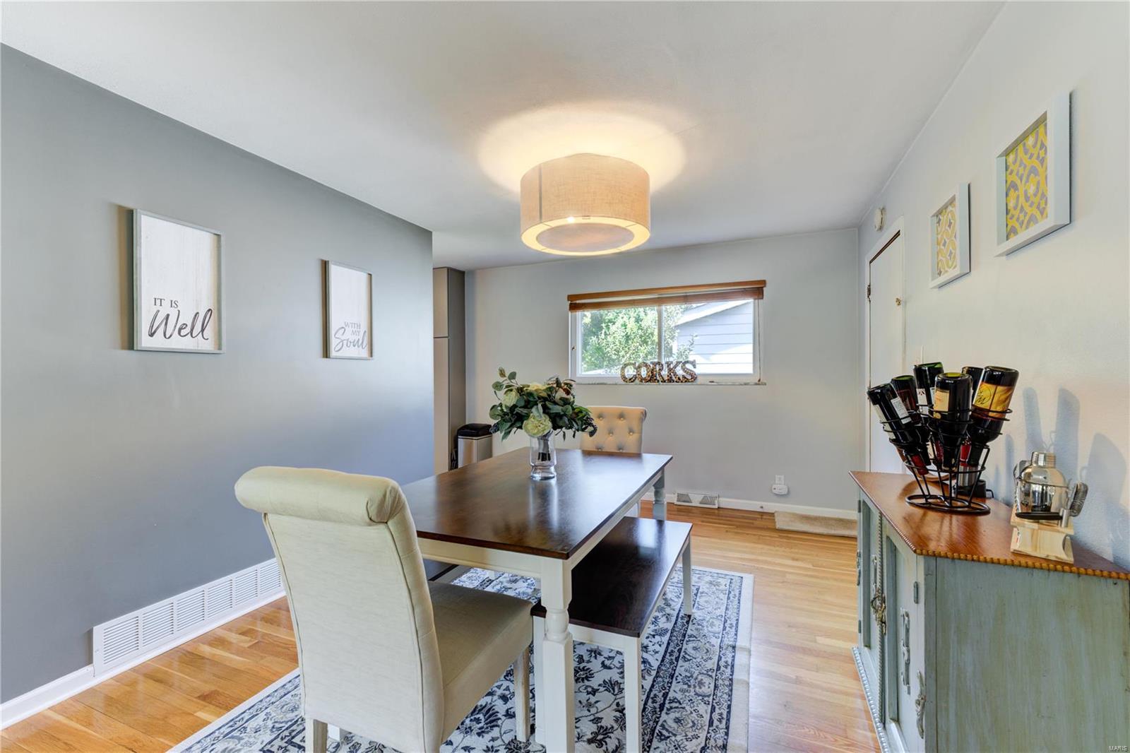 8731 Grant Road St. Louis, MO 63123 - Photo 4 of 23 Gallery Image 4