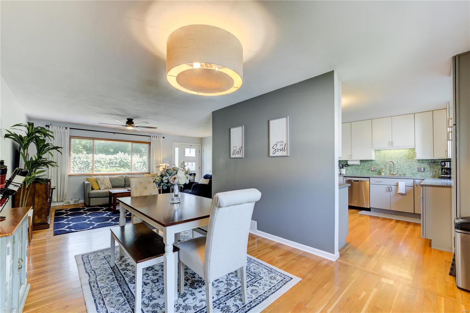 8731 Grant Road St. Louis, MO 63123 - Photo 5 of 23 Gallery Image 5