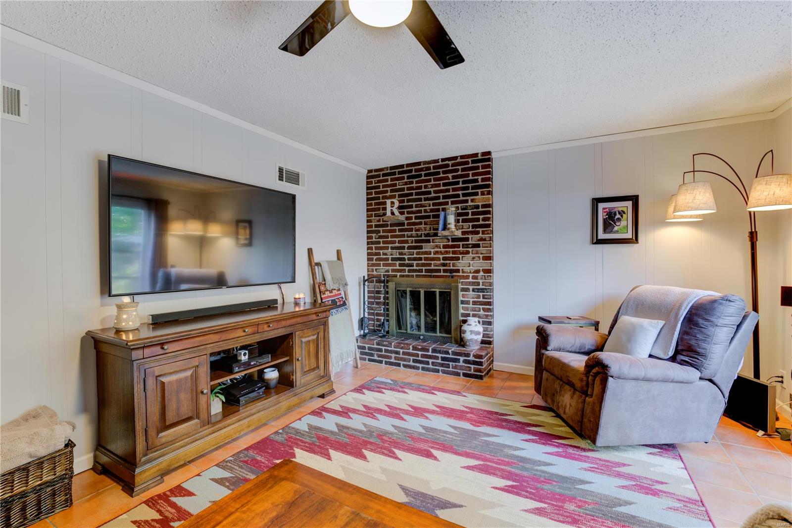 8731 Grant Road St. Louis, MO 63123 - Photo 10 of 23 Gallery Image 10