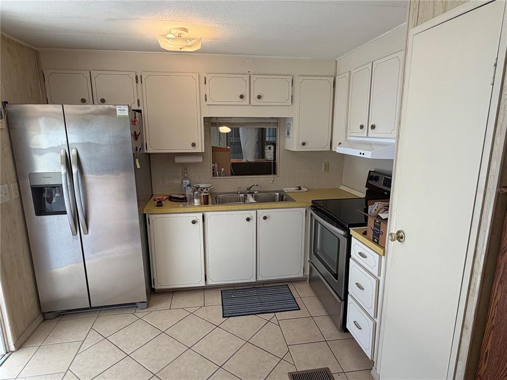 5619 Bayshore Road, Unit 126 Palmetto, FL 34221 - Photo 7 of 45