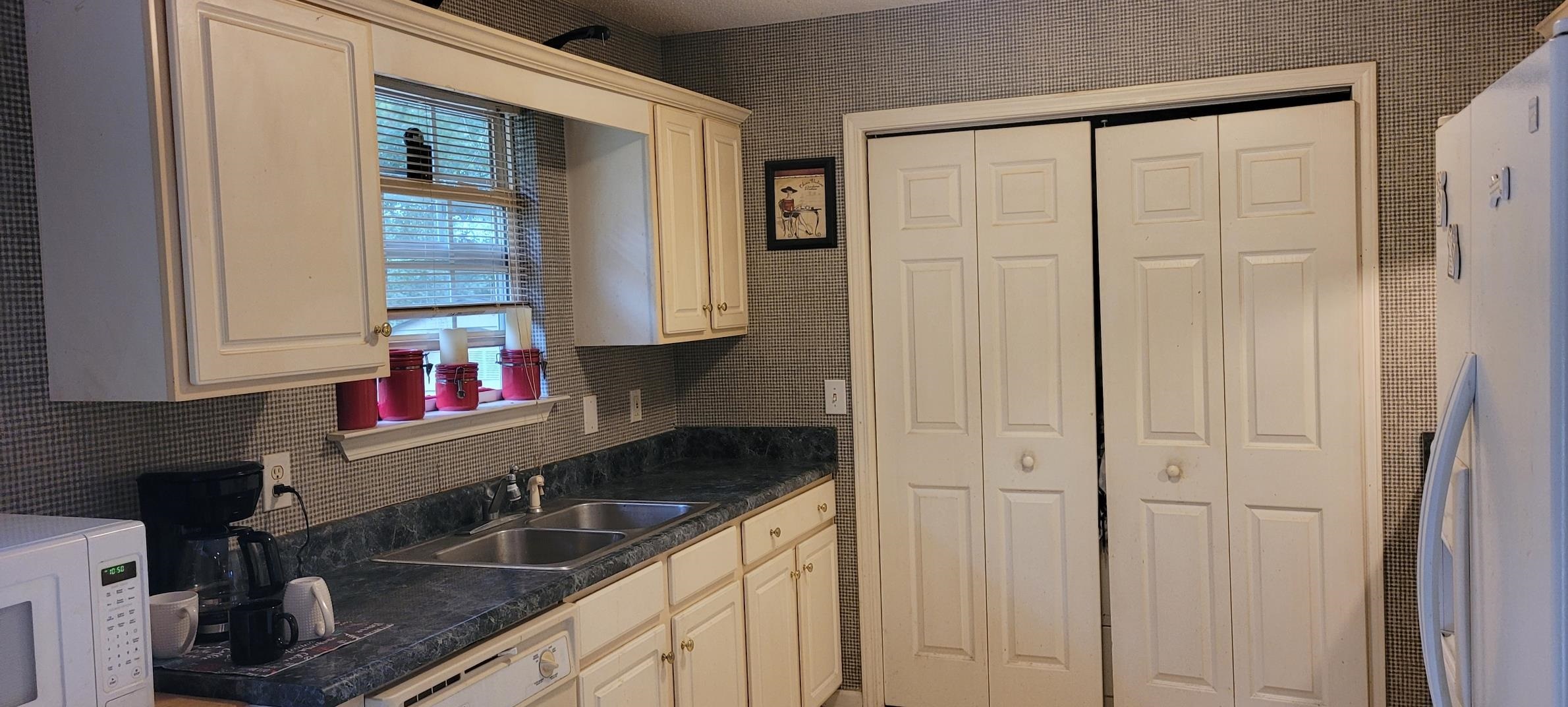 8265 Parrish Road Spartanburg, SC 29303 - Photo 6 of 19 Gallery Image 6