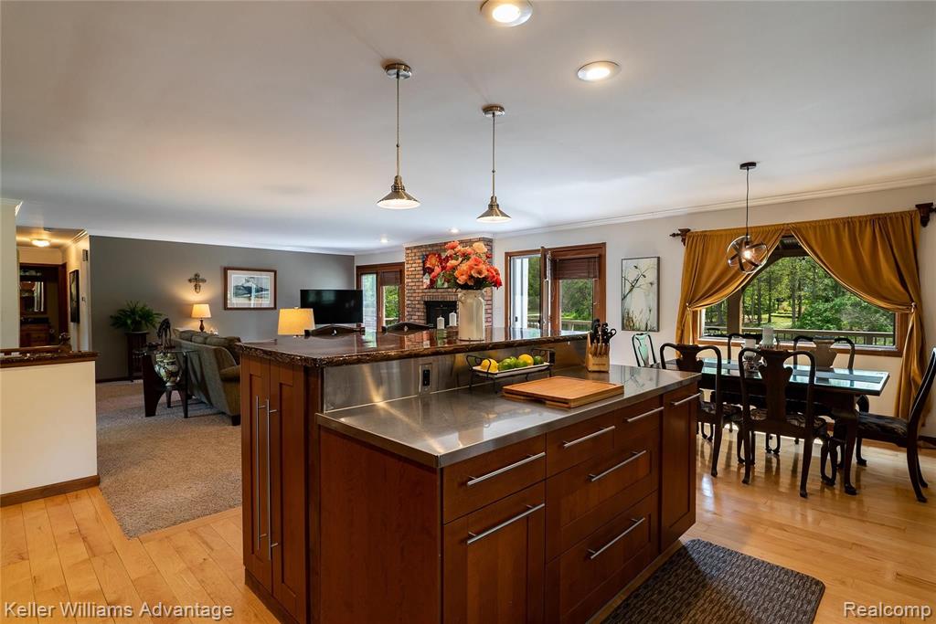 441 Fairwood Road Pinckney, MI 48169 - Photo 10 of 48