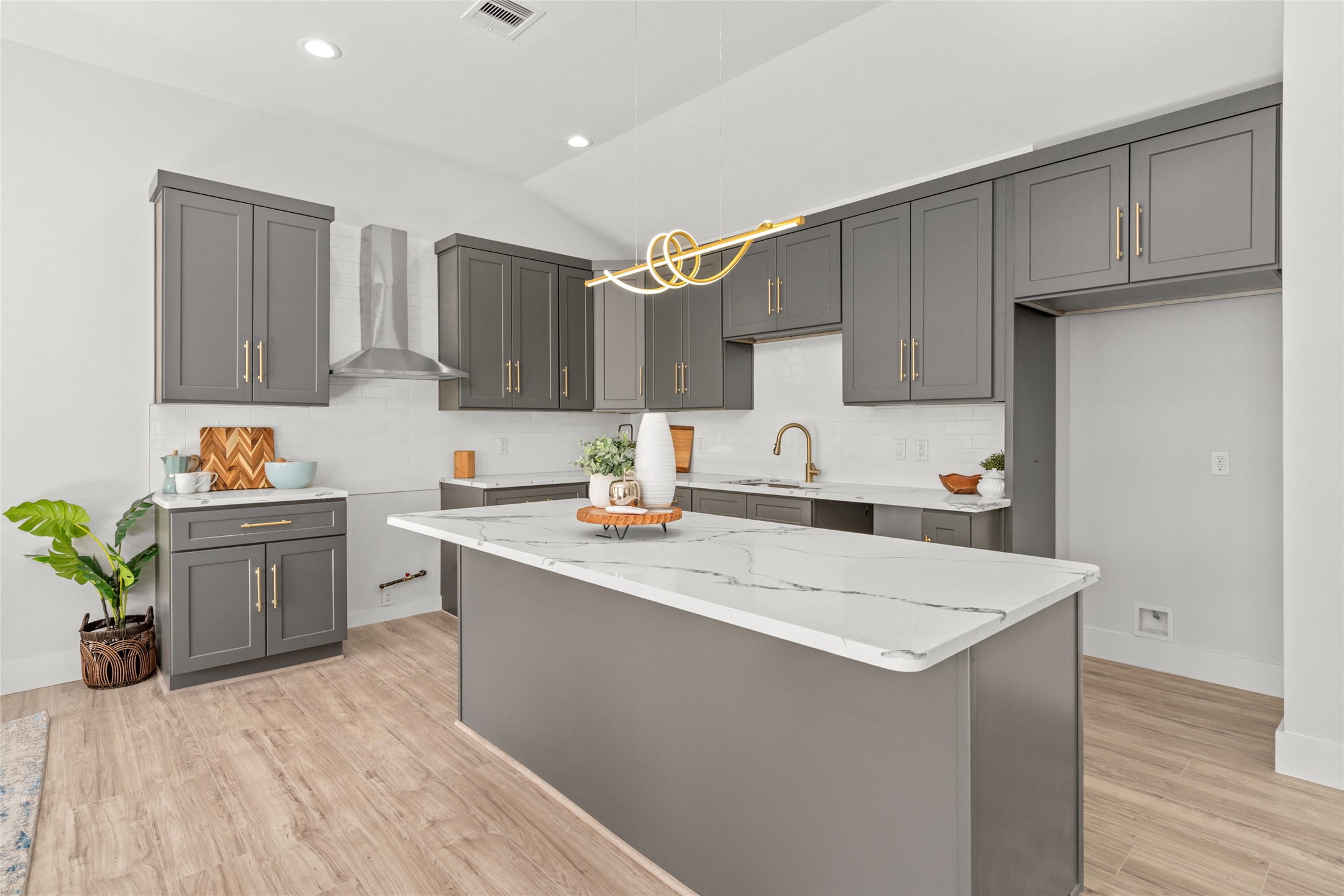 3607 Zephyr Street Houston, TX 77021 - Photo 2 of 29 Yes, the stove and dishwasher are MIA, but they are on order and will be arriving soon!