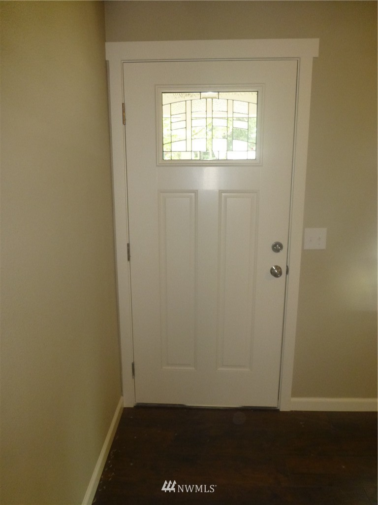 2135 Southeast Cedar Road Port Orchard, WA 98367 - Photo 3 of 20 Gallery Image 3