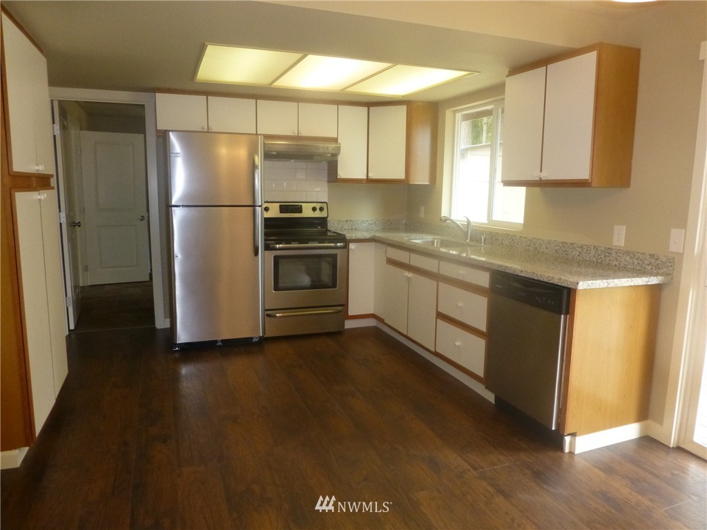 2135 Southeast Cedar Road Port Orchard, WA 98367 - Photo 4 of 20 Gallery Image 4