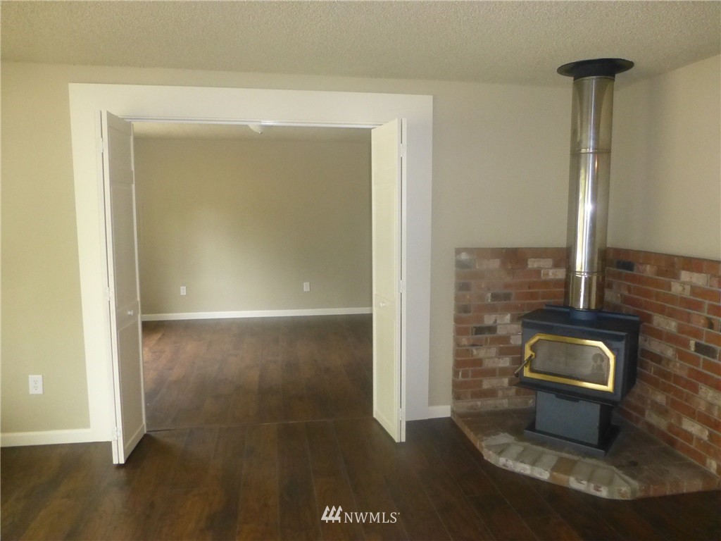 2135 Southeast Cedar Road Port Orchard, WA 98367 - Photo 10 of 20 Gallery Image 10