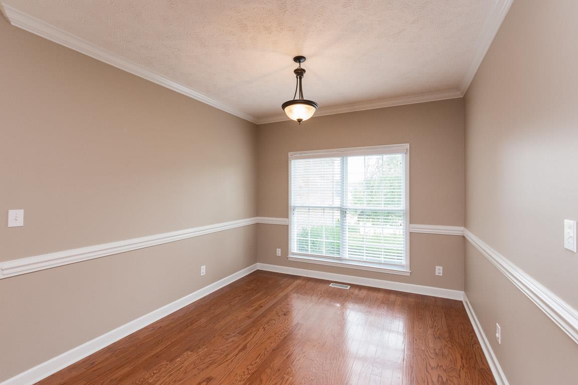 927 South Ridge Trail Clarksville, TN 37043 - Photo 4 of 30 Gallery Image 4