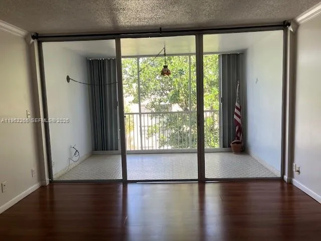 $180,000 | 920 Northeast 199th Street, Unit 4S, Miami, FL 33179