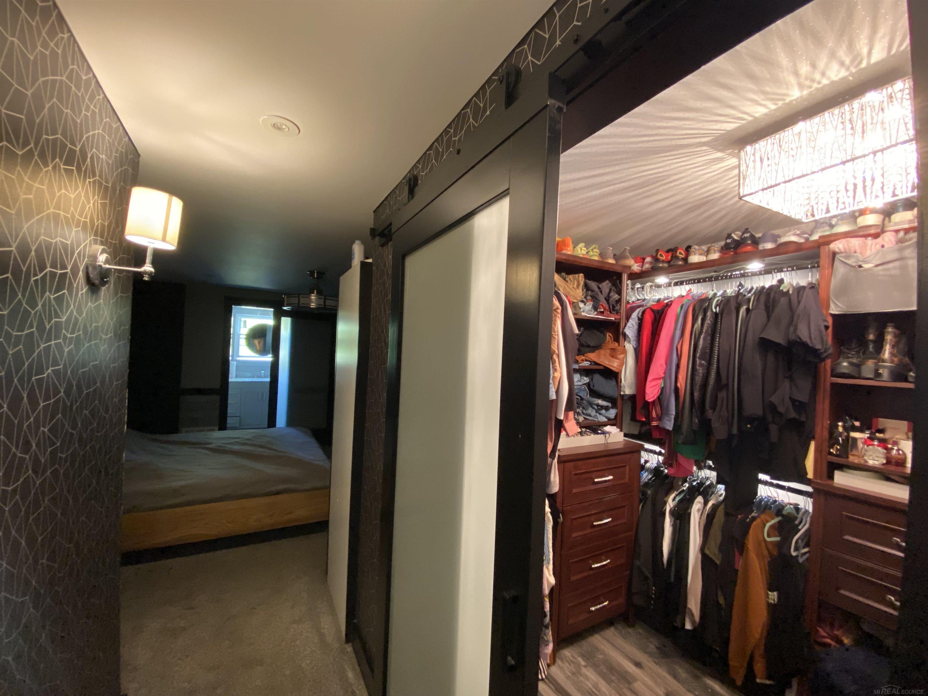 8660 Clinton River Road Sterling Heights, MI 48314 - Photo 18 of 40 50107944-17.JPG