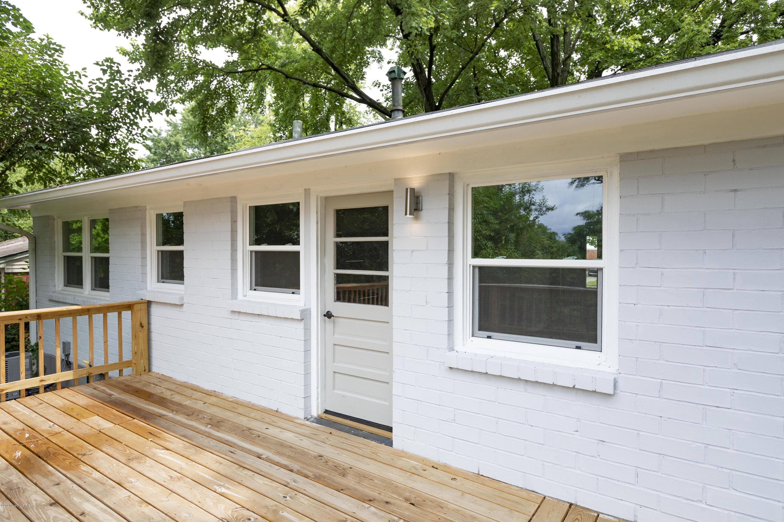 650 Edith Road Louisville, KY 40206 - Photo 7 of 28 072320-miller-650-edith-40206-7