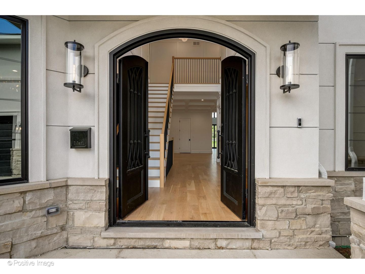 1851 Oakwood Road Northbrook, IL 60062 - Photo 2 of 56