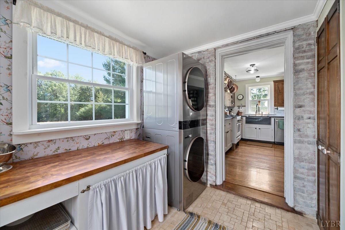 380 St Marys Road Amherst, VA 24521 - Photo 14 of 20 a view of a kitchen with a sink and dishwasher kitchen view