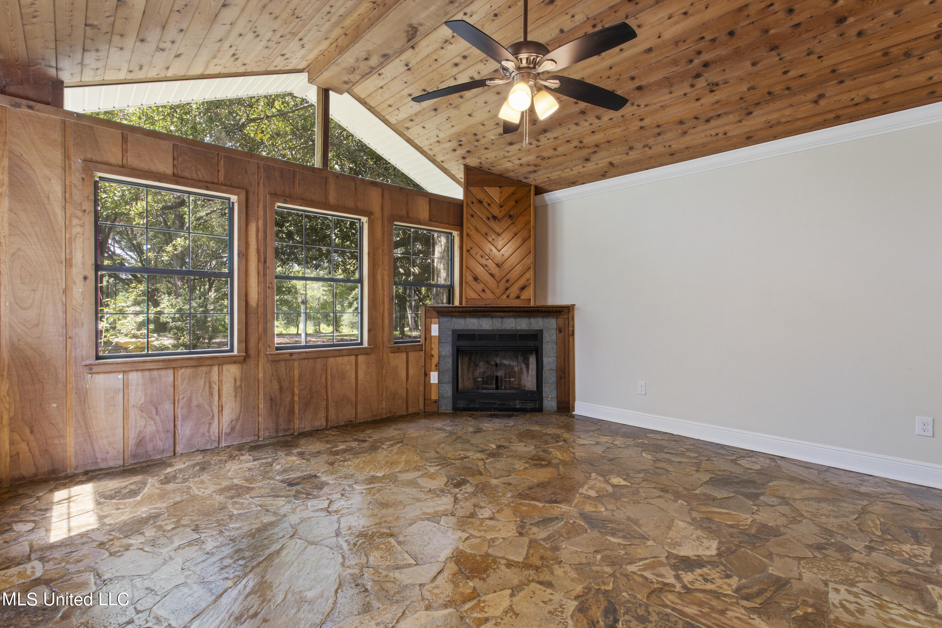 7200 Horace Shumock Road Moss Point, MS 39562 - Photo 18 of 43 014