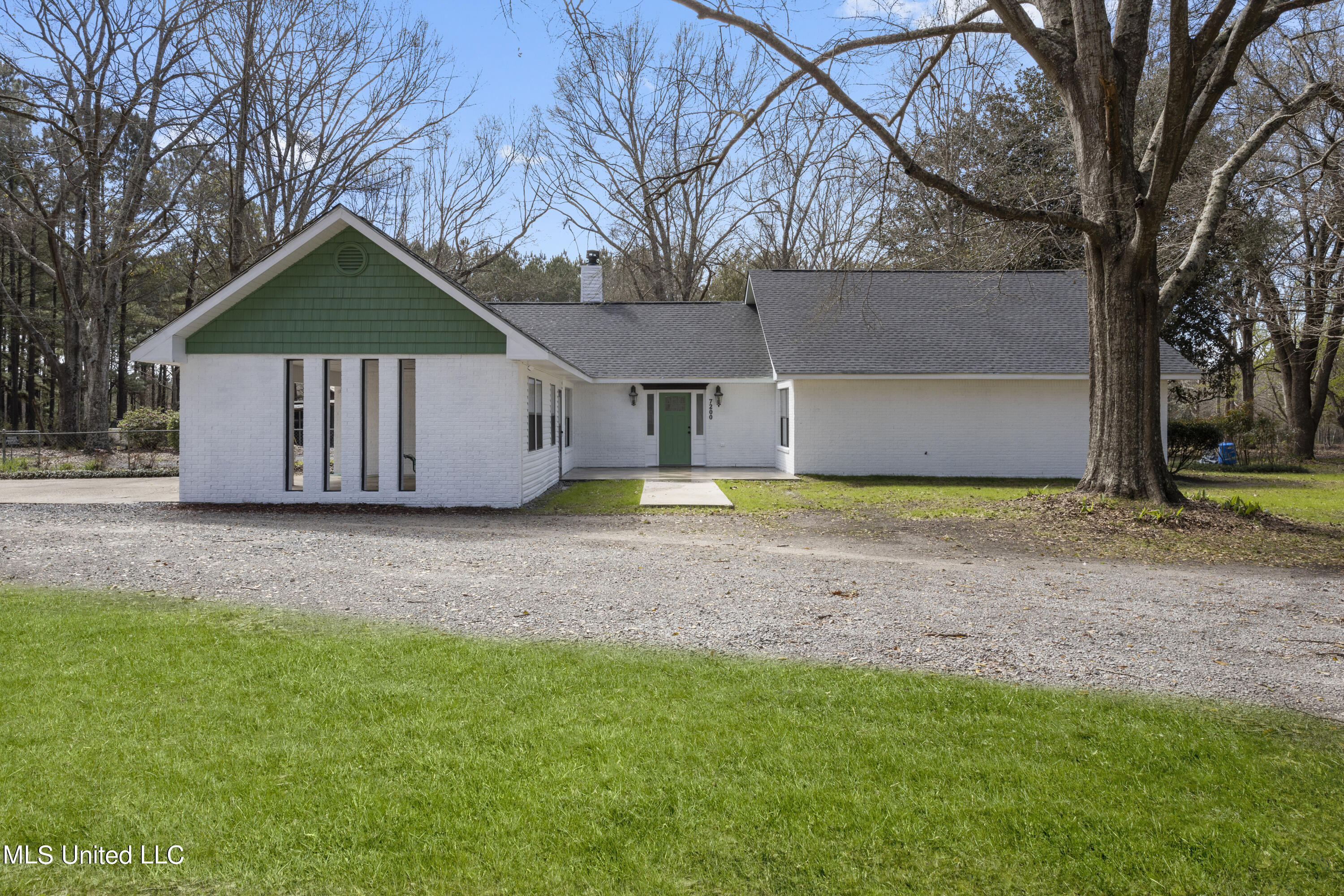 7200 Horace Shumock Road Moss Point, MS 39562 - Photo 2 of 43 001 (1)