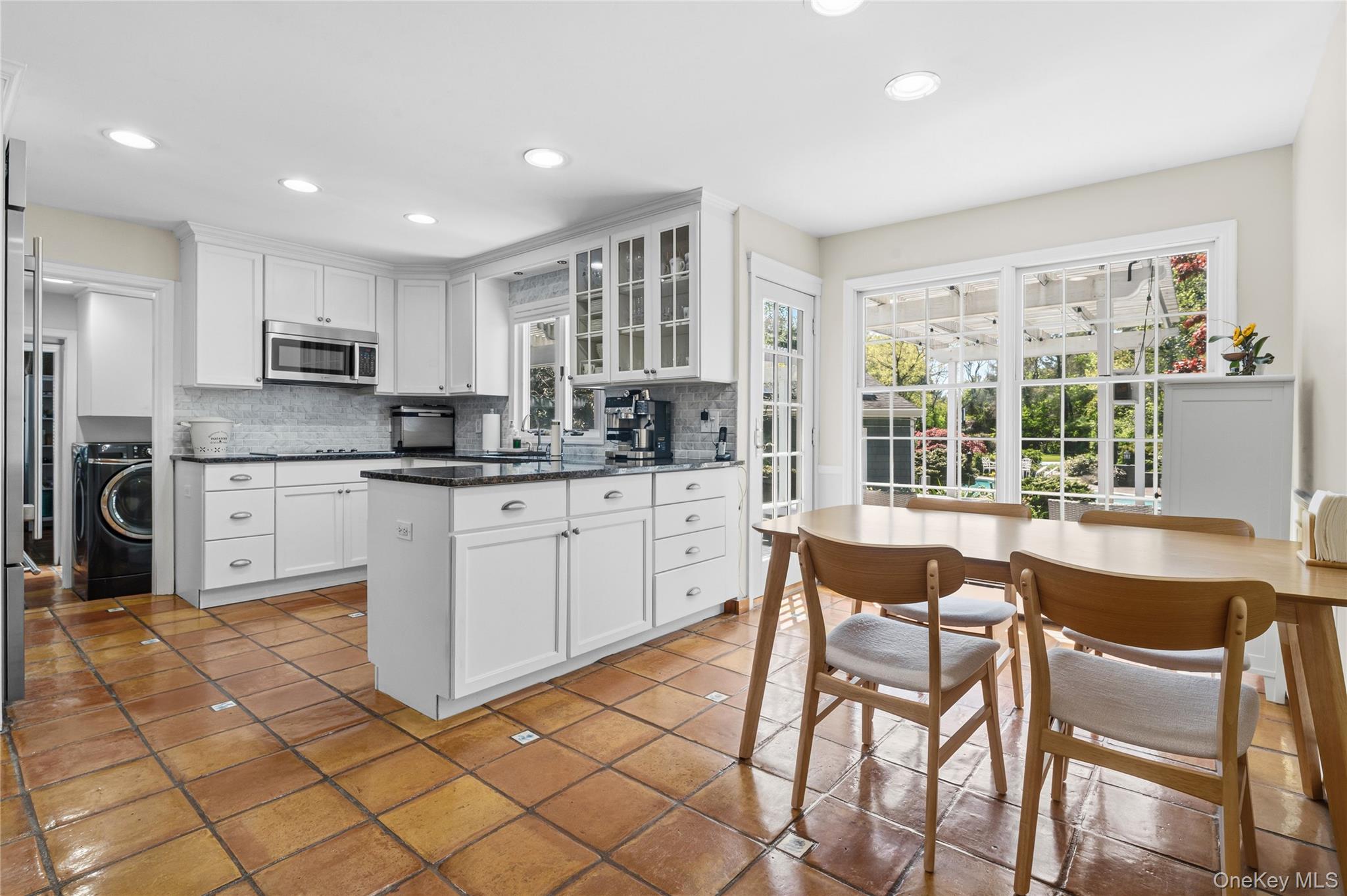 199 Split Rock Road Syosset, NY 11791 - Photo 17 of 49