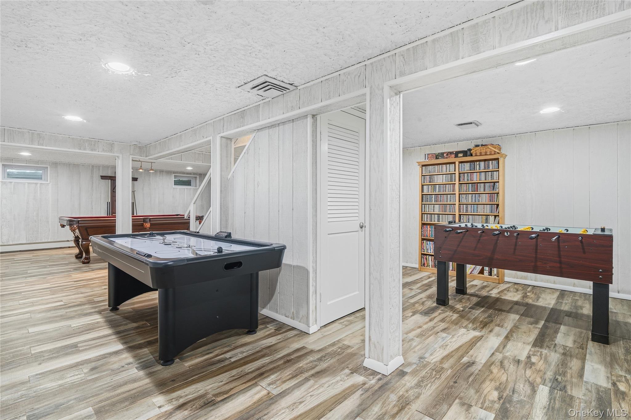199 Split Rock Road Syosset, NY 11791 - Photo 36 of 49