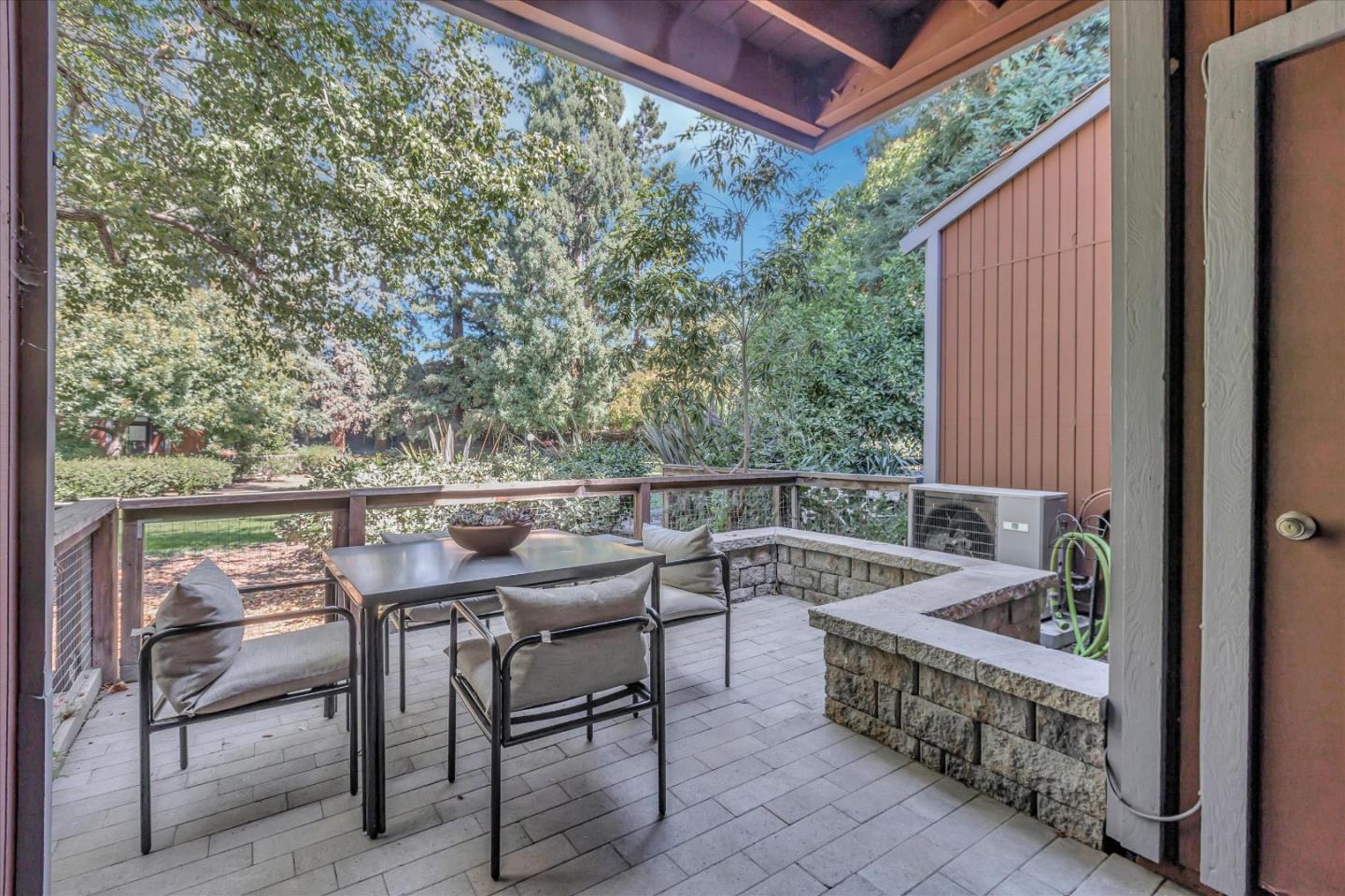 202 Central Avenue Mountain View, CA 94043 - Photo 24 of 39 a balcony with table and chairs
