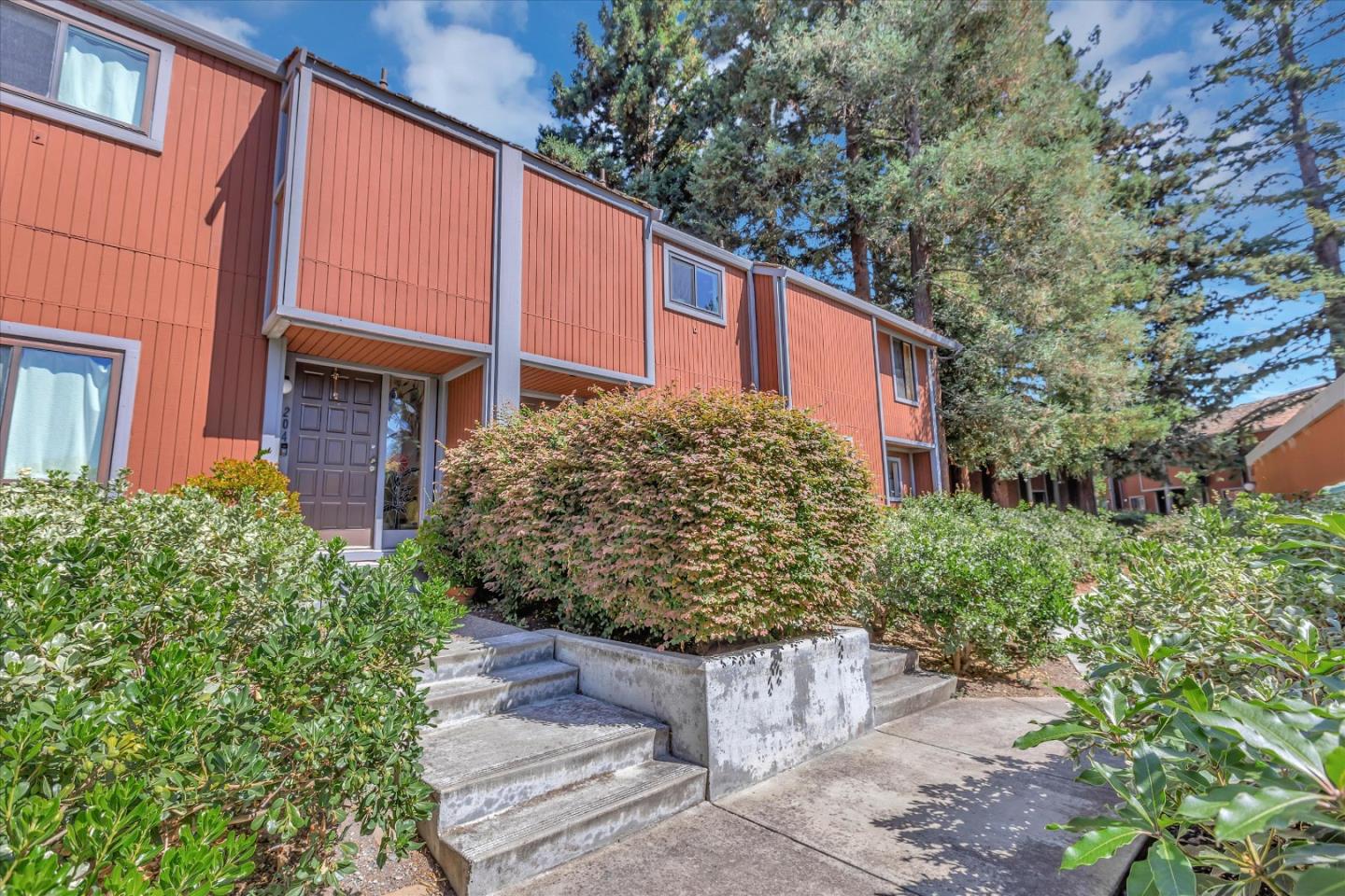 202 Central Avenue Mountain View, CA 94043 - Photo 32 of 39 a front view of a house with garden