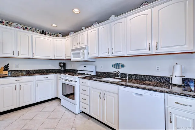 $729,990 | 315 Erik Drive, East Setauket, NY 11733