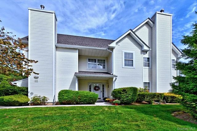 $729,990 | 315 Erik Drive, East Setauket, NY 11733