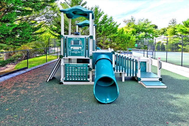 $729,990 | 315 Erik Drive, East Setauket, NY 11733