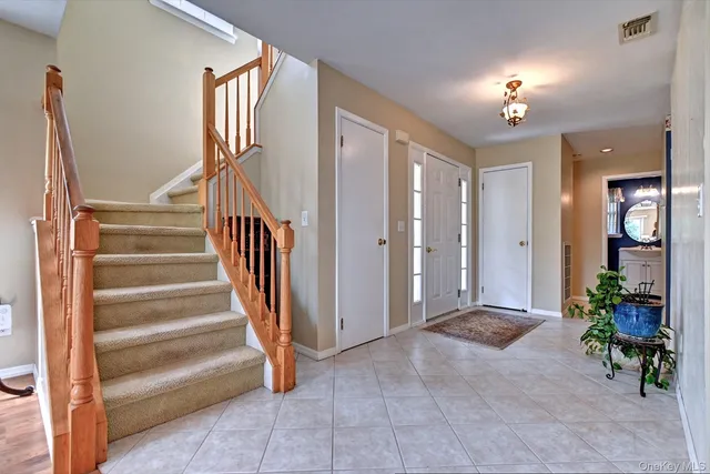 $729,990 | 315 Erik Drive, East Setauket, NY 11733