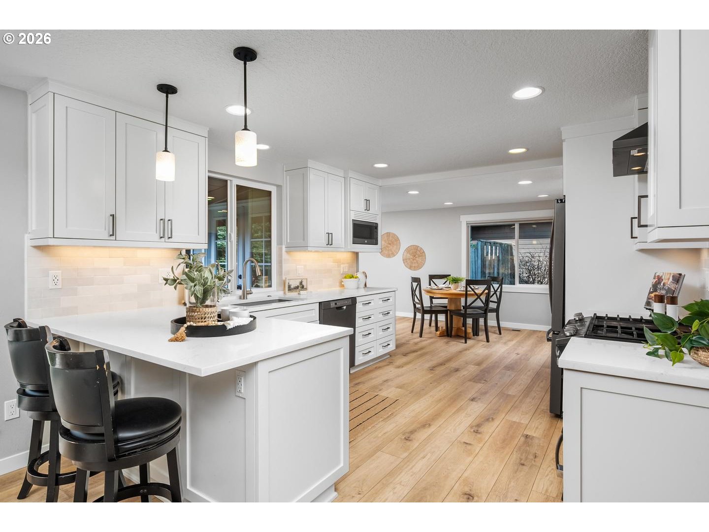 6015 Southwest Glenbrook Road Beaverton, OR 97007 - Photo 11 of 36 Gallery Image 11