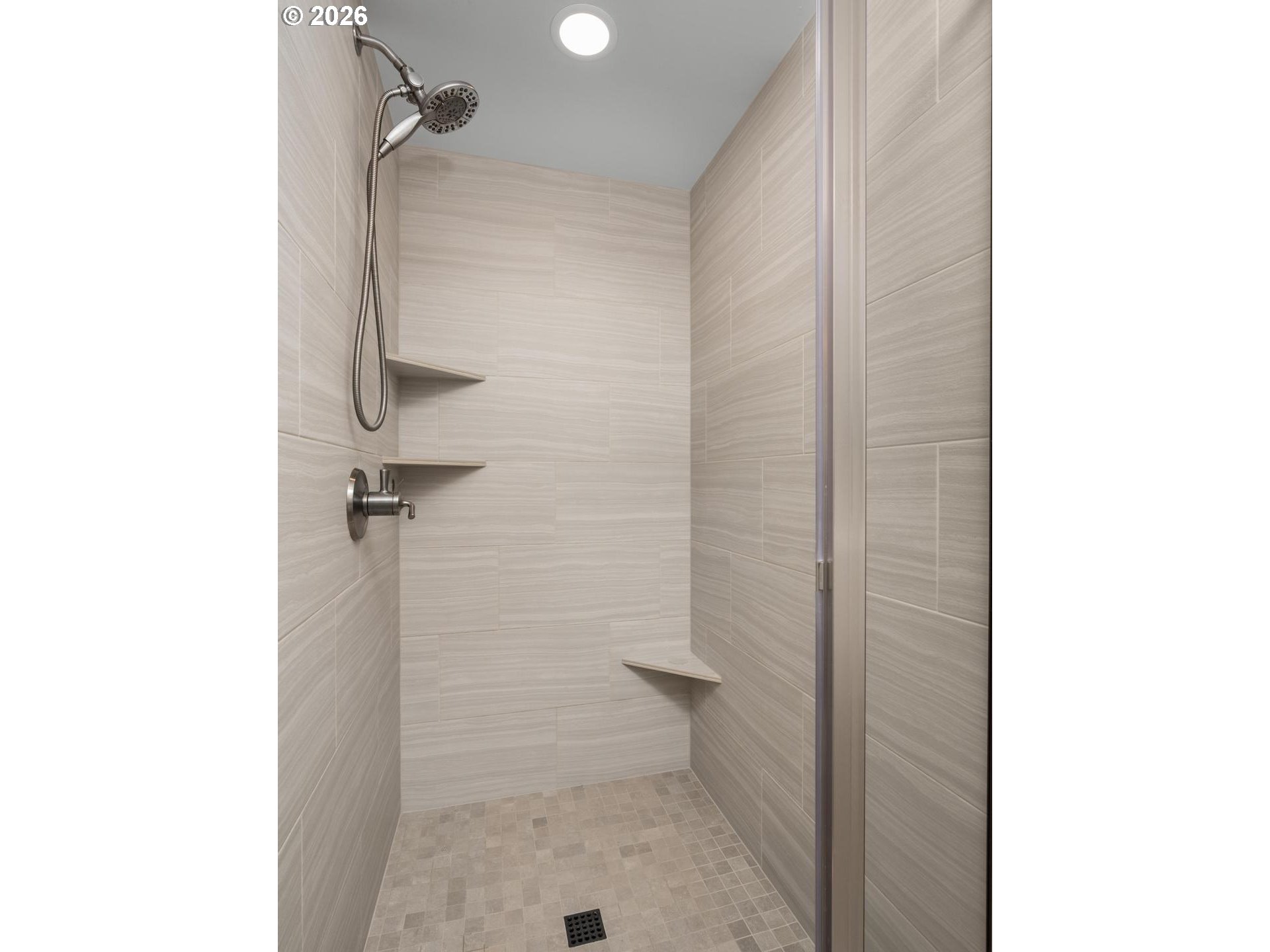 6015 Southwest Glenbrook Road Beaverton, OR 97007 - Photo 24 of 36 Gallery Image 24