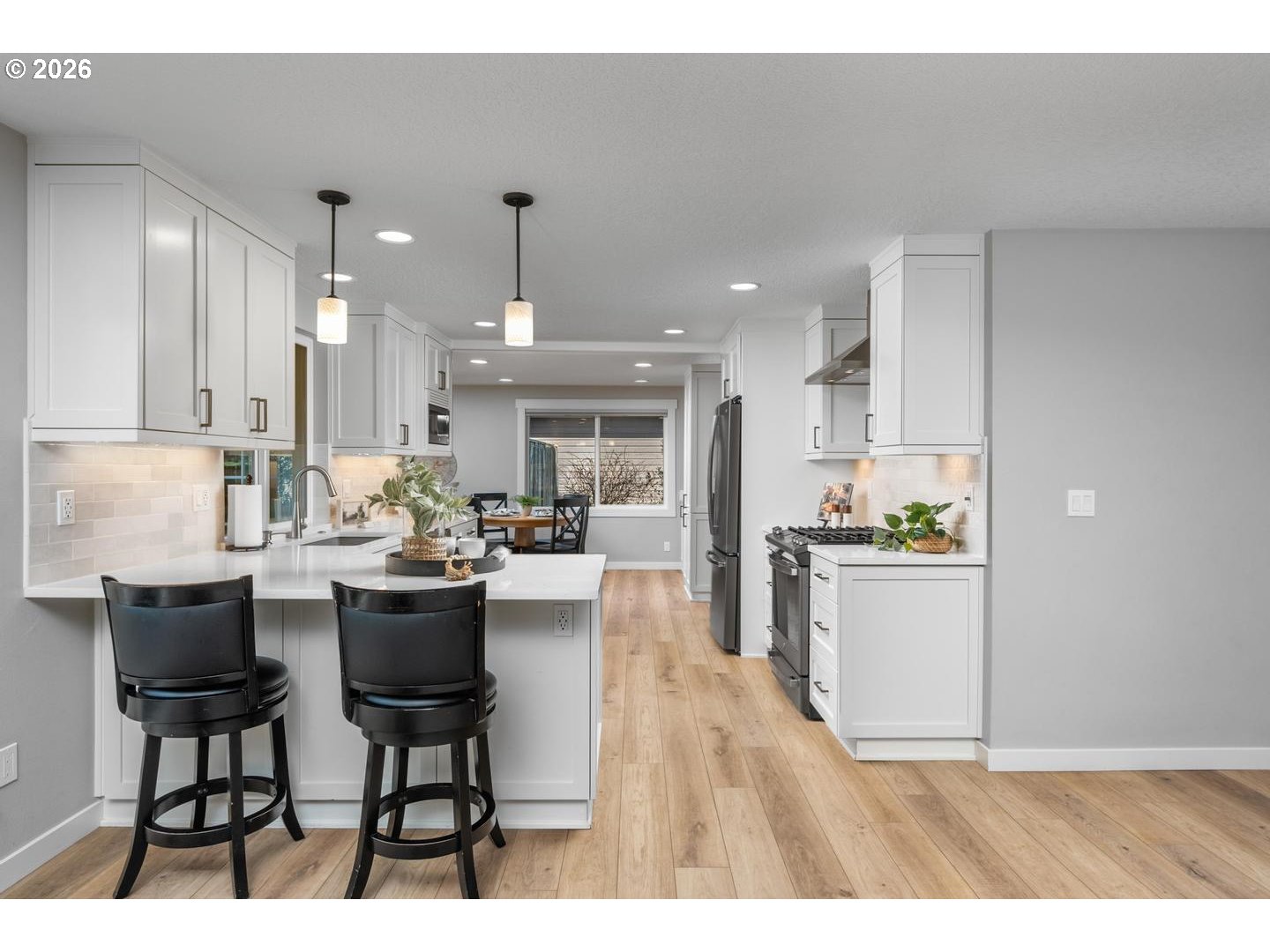 6015 Southwest Glenbrook Road Beaverton, OR 97007 - Photo 10 of 36 Gallery Image 10