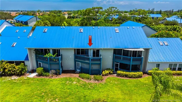 $195,000 | 1637 Northeast Nautical Place, Unit 807, Jensen Beach, FL 34957