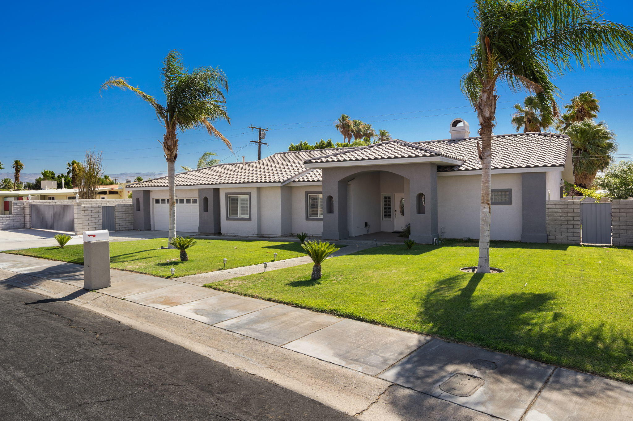 2120 West Nicola Road Palm Springs, CA 92262 - Photo 5 of 37