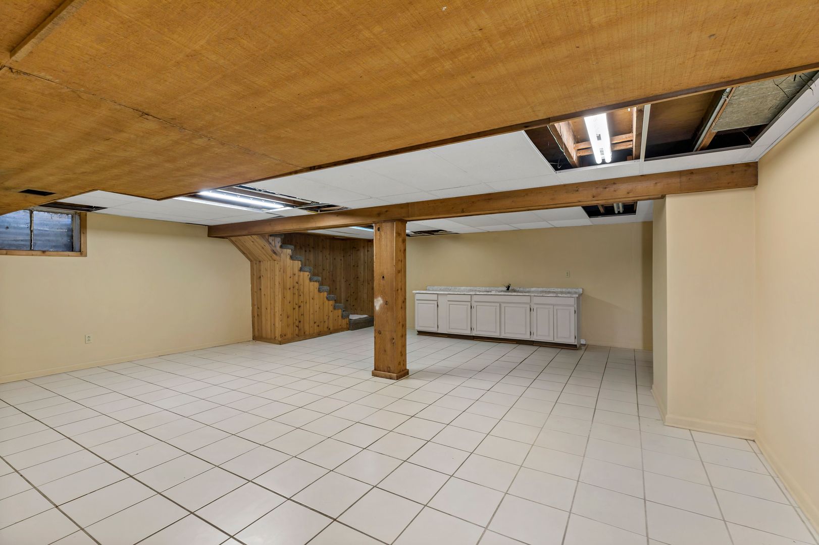 18740 Springfield Avenue Flossmoor, IL 60422 - Photo 15 of 16 a view of front door