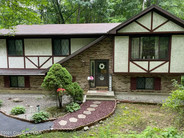 $350,000 | 51 Seneca Road, Mount Pocono, PA 18344