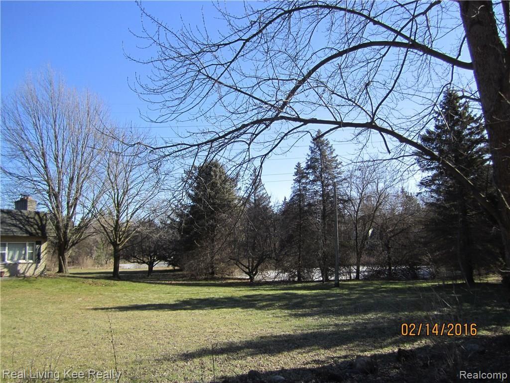 1301 John R Road Rochester Hills, MI 48307 - Photo 2 of 6