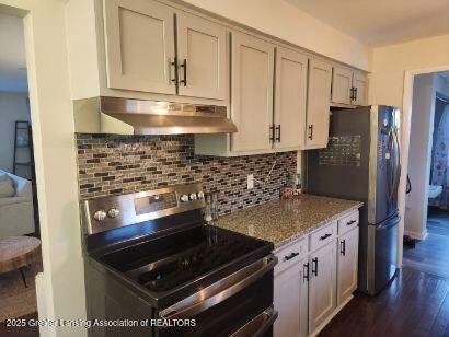 2631 Grovenburg Road Lansing, MI 48911 - Photo 20 of 37 Kitchen