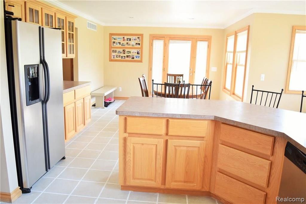 1649 Cochrane Road Allenton, MI 48002 - Photo 5 of 30