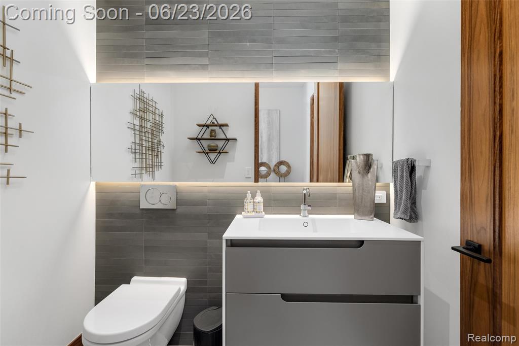 2700 Squirrel Road Bloomfield Hills, MI 48304 - Photo 24 of 83