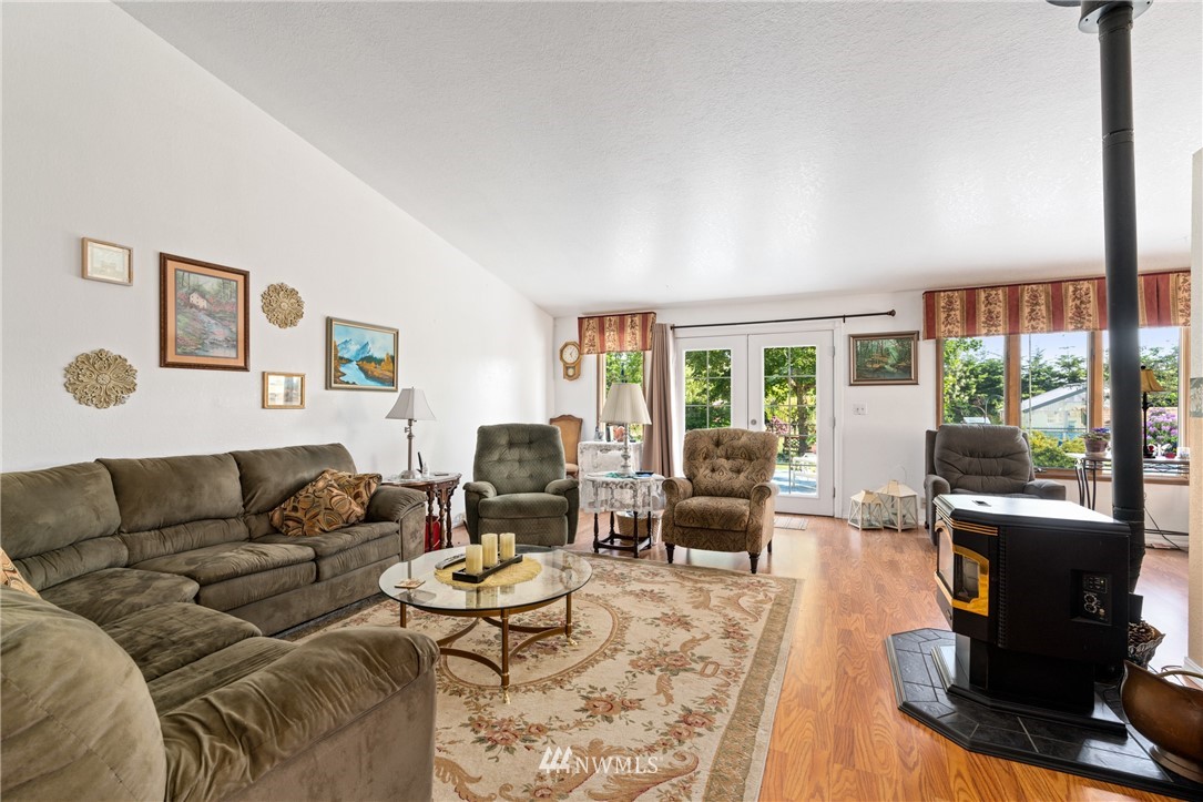 6831 183rd Avenue Southwest Rochester, WA 98579 - Photo 12 of 25