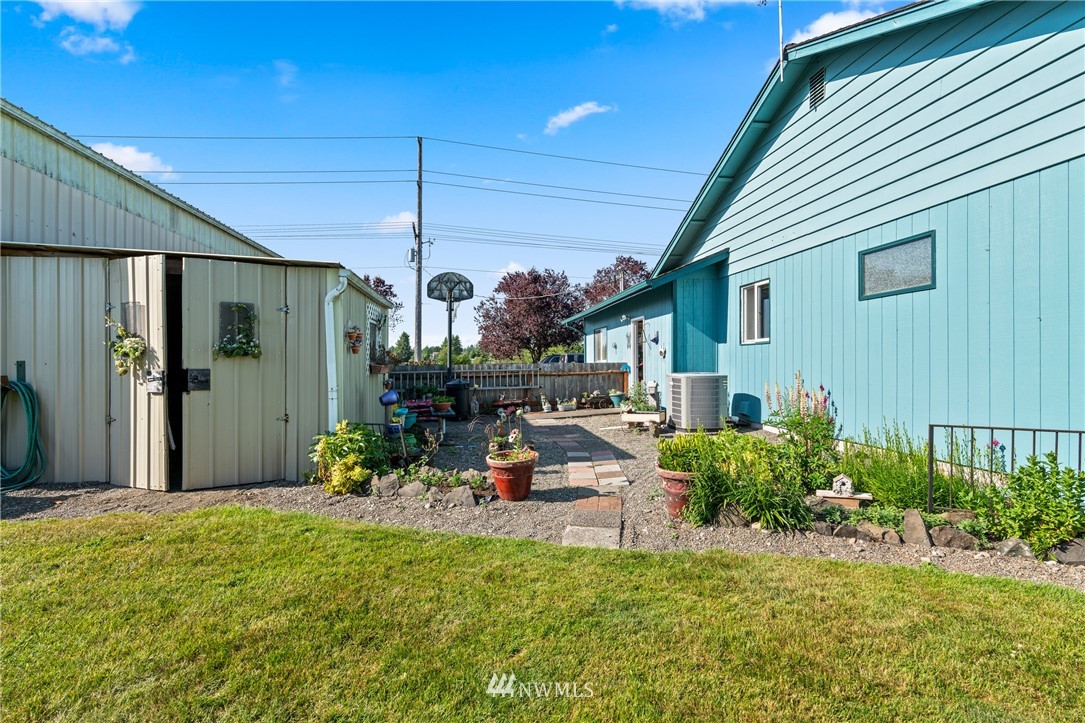 6831 183rd Avenue Southwest Rochester, WA 98579 - Photo 7 of 25