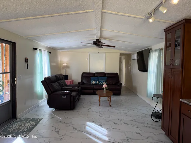 $135,000 | 1005 Selma Avenue, Interlachen, FL 32148