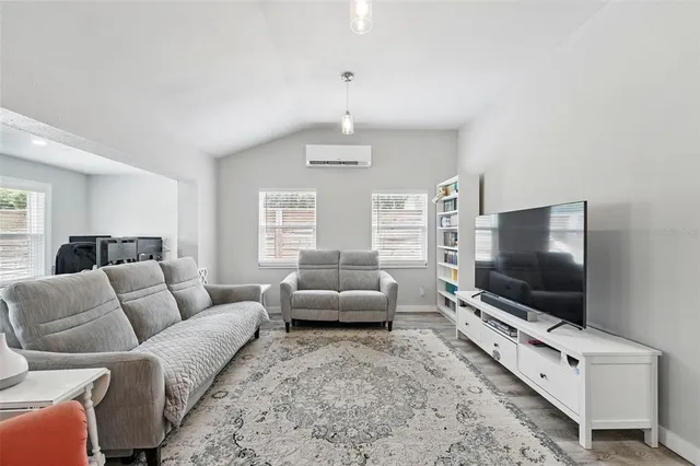 $525,000 | 240 Cambridge Boulevard, Winter Park, FL 32789