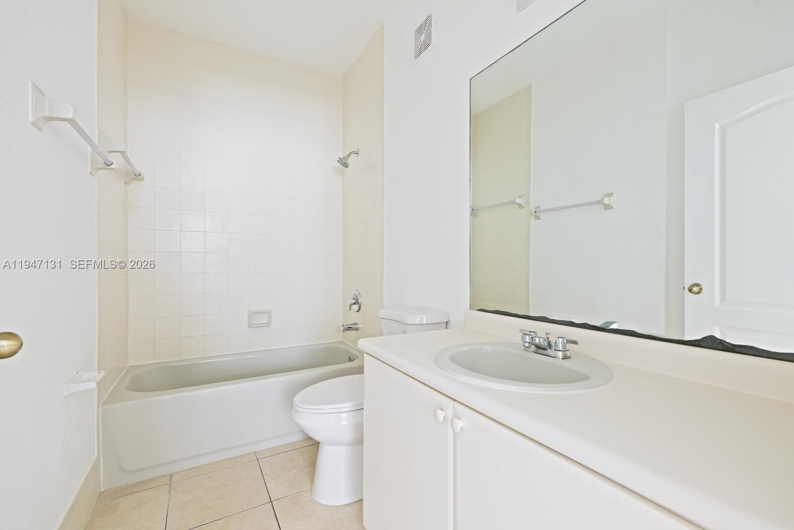 1663 Southeast 27th Drive, Unit 105 Homestead, FL 33035 - Photo 13 of 16