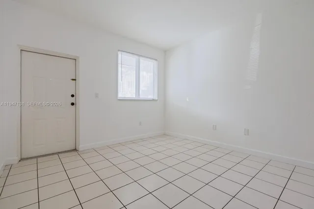 $1,600 | 1663 Southeast 27th Drive, Unit 105, Homestead, FL 33035